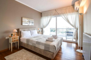 Alimos Luxury 3 Bd Apt w Stunning Acropolis Views